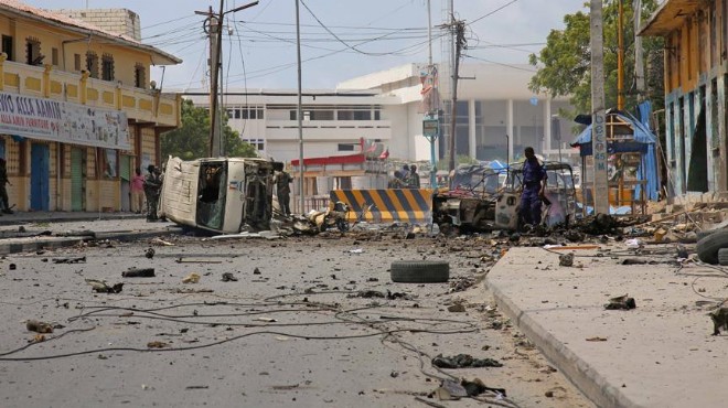 Somali de askeri kampa intihar saldırısı: 5 ölü