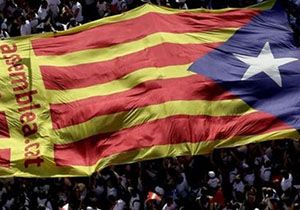 Katalonya nın yarın geleceğini oylayacak 