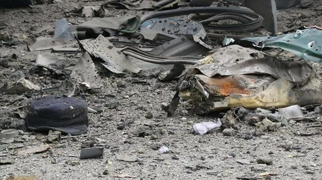 Taliban ın aracına bombalı saldırı: 2 ölü