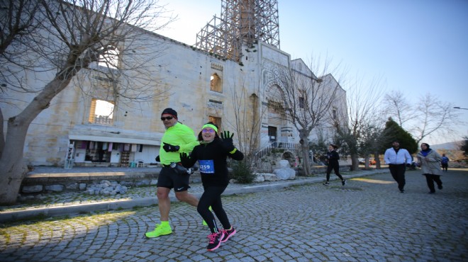 Tamamlanan Efes Maratonu ndan barış mesajları!