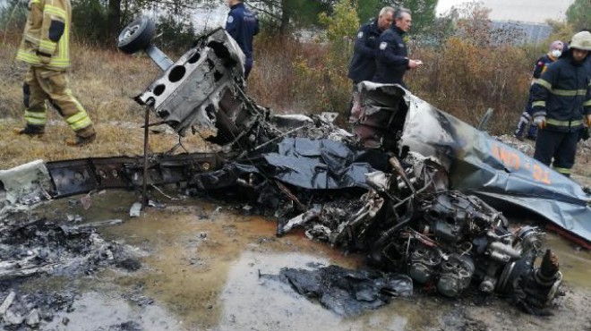 Tek motorlu uçak düştü... 2 kişi öldü!