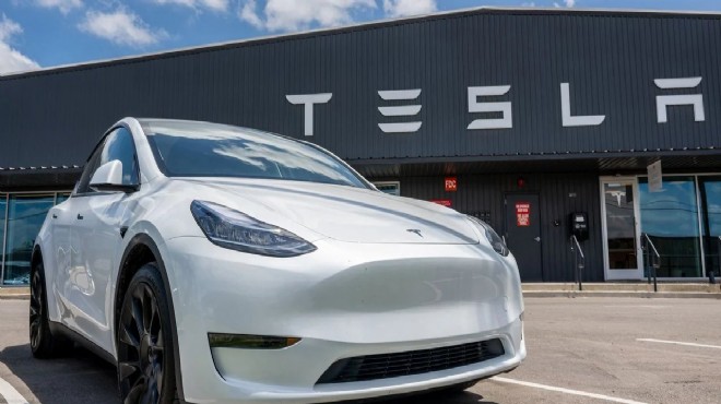 Tesla satışlarda dibi gördü!