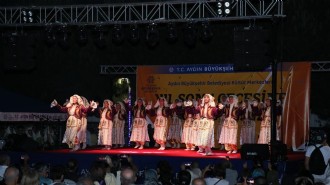 Aydın Büyükşehir Belediyesi Kültür Merkezleri'nden yıl sonu gösterisi