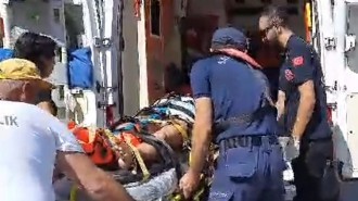 Gezi teknesinde yaralandı... Sahil Güvenlik yardımına koştu!