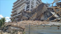 İzmir'de işçiler felaketi yaşadı: Kolon patladı, inşaat çöktü!