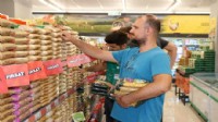 İzmir'deki Tarım Kredi marketlerinde indirim hareketliliği