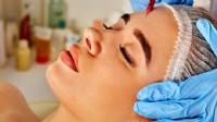 Vampir yüz bakımı sonucu 3 kadın HIV kaptı