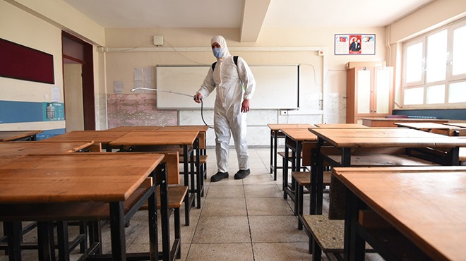 Torbalı’da okullar dezenfekte ediliyor