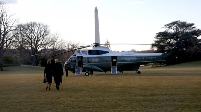 Trump ve ailesi Beyaz Saray dan ayrıldı!