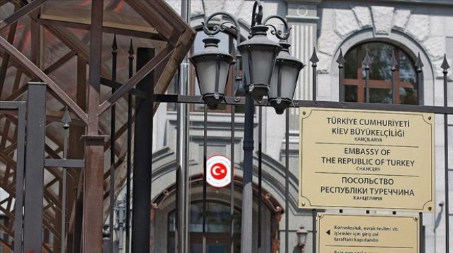 Türk büyükelçiliği Kiev de faaliyetlerine başladı