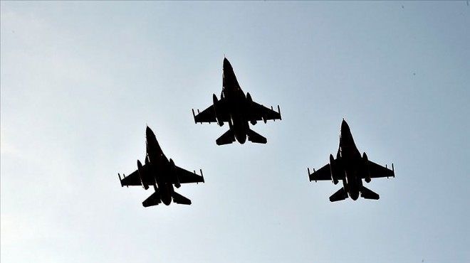 Türk F-16 ları Azerbaycan semalarında