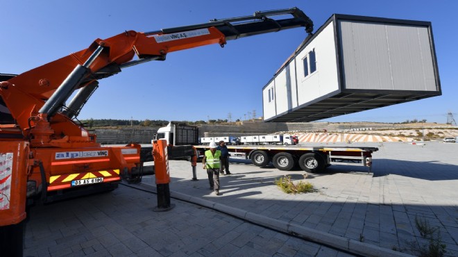 Türkerler’den depremzedelere 100 konteyner: Lojistik destek İzmir Büyükşehir’den