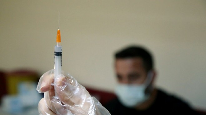 Türkiye de 2 yetişkinden 1 ine tek doz aşı yapıldı!