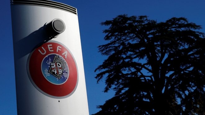 UEFA, Avrupa Süper Ligi nden çıkmayanları yargılayacak
