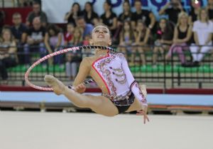 Karşıyaka’da jimnastik galası: Hedef olimpiyat 