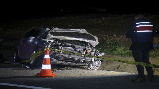 Uşak ta feci kaza: Otomobil sürücüsü öldü