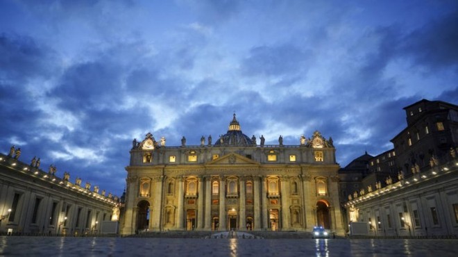 Vatikan a girişlerde  Yeşil Geçiş  şartı