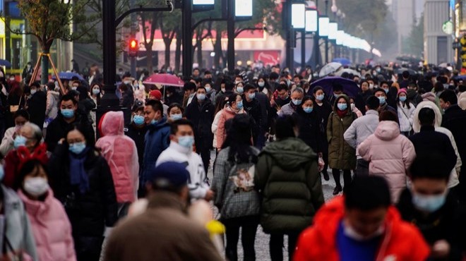 Wuhan da yarım milyon kişi virüse yakalanmış olabilir
