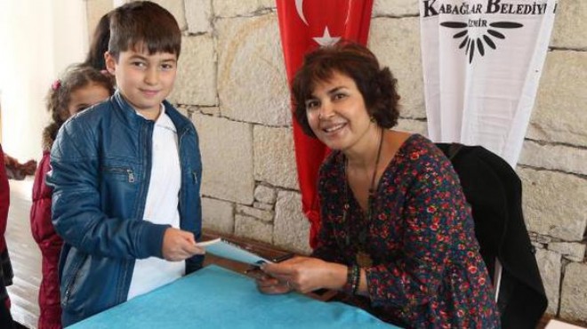 Yazar Uzunbay, Karabağlar da öğrencilerle buluştu