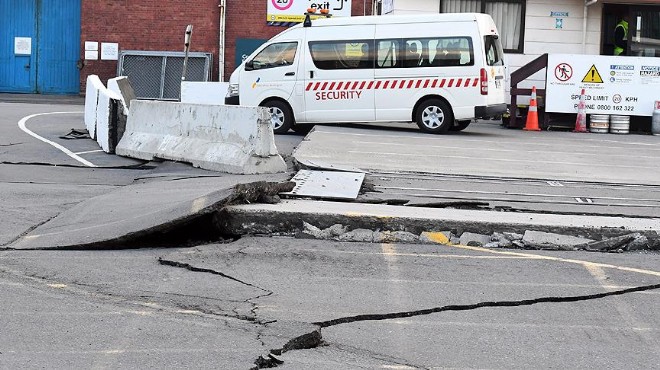 Yeni Zelanda ikinci depremle sallandı!