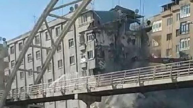 Yıkım sırasında 9 katlı bina çöktü!