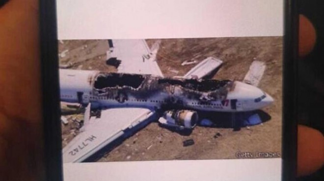 Yolcuların telefonuna gelen fotoğraf uçağı geri döndürdü