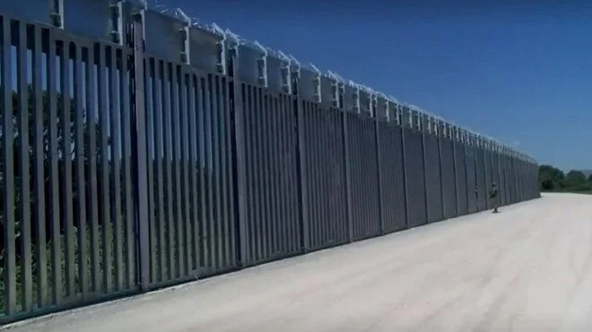 Yunanistan, Türkiye sınırına çelik duvar ördü!