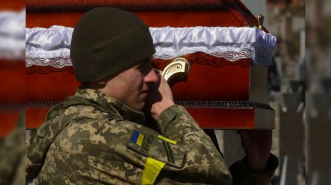 Zelenskiy: 1300 Ukrayna askeri hayatını kaybetti